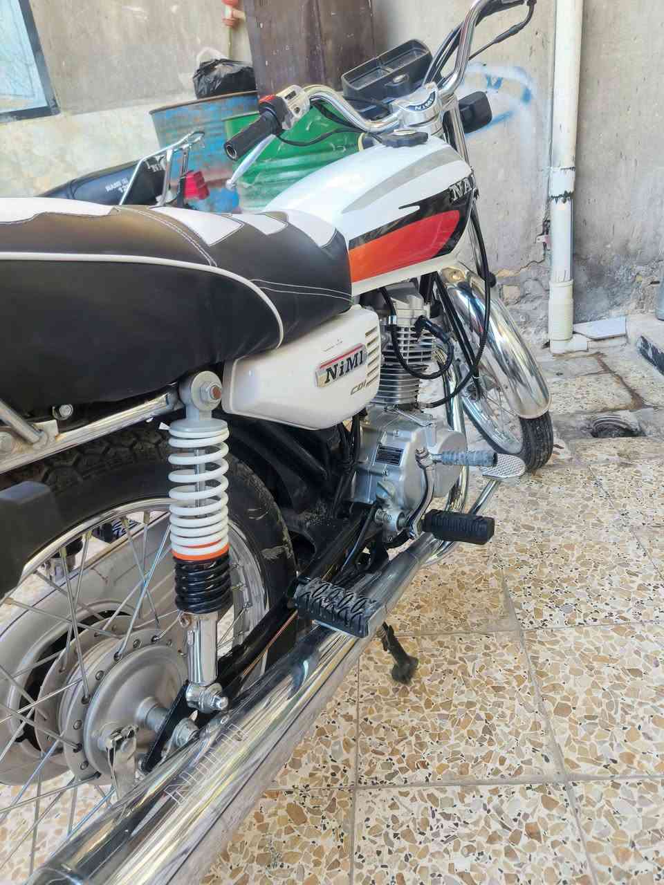 اربعه كير سكنر للبيع موديل 27 كهربائيات كلها شغاله دراجه مكفوله من لتاير للتاير عوزها بس سايق  
مكان كوت زويريجات السعر 725 وبيها مجال ‏‪***********‬‏
