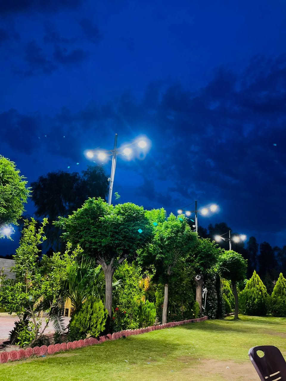 ✨ مزرعة السعادة للإيجار اليومي ✨

📍 إذا تدور مكان راحة واستجمام لعائلتك أو أصدقائك،
مزرعة السعادة هي اختيارك الأمثل! 🌿

المزرعة توفر:
🏠 منزل مؤثث بالكامل + مطبخ متكامل
🛏️ غرفة نوم مريحة + صالة كبيرة جداً مع تلفزيون
🏊 مسبح داخلي مغلق يصلح للكبار والصغار
🎠 ألعاب أطفال 
🚗 كراج للسيارات + خدمة غسل سيارات
💡 كهرباء وماء 24 ساعة

عيشوا أجواء مميزة وراحة بال طول اليوم ❤️
#للسفرات_فقط لايوجد للمناسبات
العنوان خلف مطعم ميديا السياحي منطقة حه سار تبعد عن المطعم ٦ دقائق 

📞 للحجز والاستفسار: ***********++واتساب
