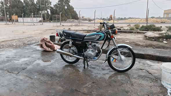 السلام عليكم نامة شلامجة مديل 23 صالهة 8 أشهر من طالعة من الوكيل أوراق كاملة مكينة مبدل بيهة ولفات فقط والباقي عل شركة كهربائيت كلهة شغالة مكينة تشكع الكاع شك مكينة صافية الدراجة ما عوزهة برغي وكيلهة مجمع الكرار مكاني سوق الشيوخ ناحية الطار السعر مليون٢٥٠وببهة مجال حكك الجيه ***********
