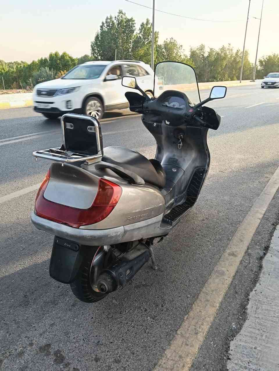 السلام عليكم دراجة فور سايد  مجفته رايمر دراجة بلادي كفر اصلي  كابريتر.  السعر 600 العنوان كوت مقابل مستشفئ الكرامه() ***********
