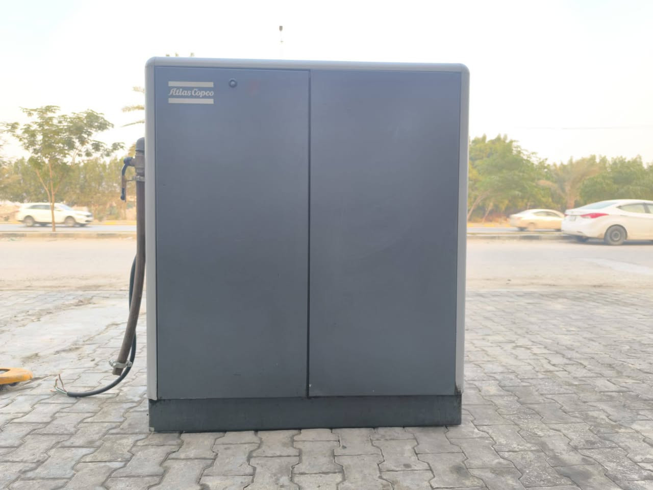 🔧 المنتج: كومبريسر هواء 25 حصان
⚡️ الموديل: ATLAS COPCO GA 18
⚡موديل 2003 
⚡ضغط 10 بار
⚡حوالي 2,7 متر مكعب / دقيقة

📍 العنوان: حي القادسية – خدمي شارع الصب – مقابل معرض النجف الدولي
📞 للاستفسار: ***********
