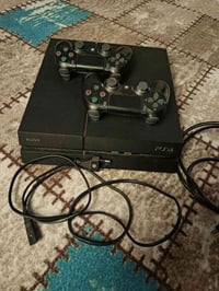 بلايستيشن 4 • مهكر • جويستك واحد