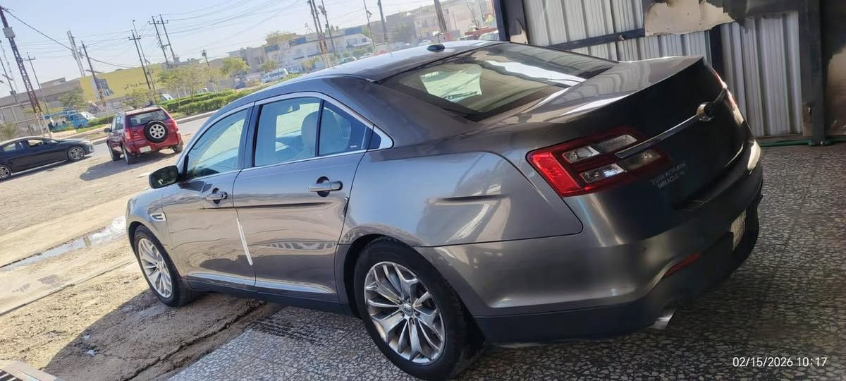 سلام عليكم
تورس للبيع فقط موديل 13 فول فول السياره واضحه كدامك 
المواصفات مكينه كير و كهربائياتهاا كلهااا بلاددددد كفاله وارد السياره كلين داخله للعراق هنا صار بيها صبغ كم قطعه  
(( ادامه كامله ))للتربيد
منضومة الماء المحرك 
منضومة البانزين كامله
تخم تاير. بيها 
بيها نواقص السيارة فقط اني ابيع انزل من سعرها 
رقم بغداد بسمي 
الشراي يتصل واني برسم الخدمه 
مكانها بغداد الكرخ
  ***********
