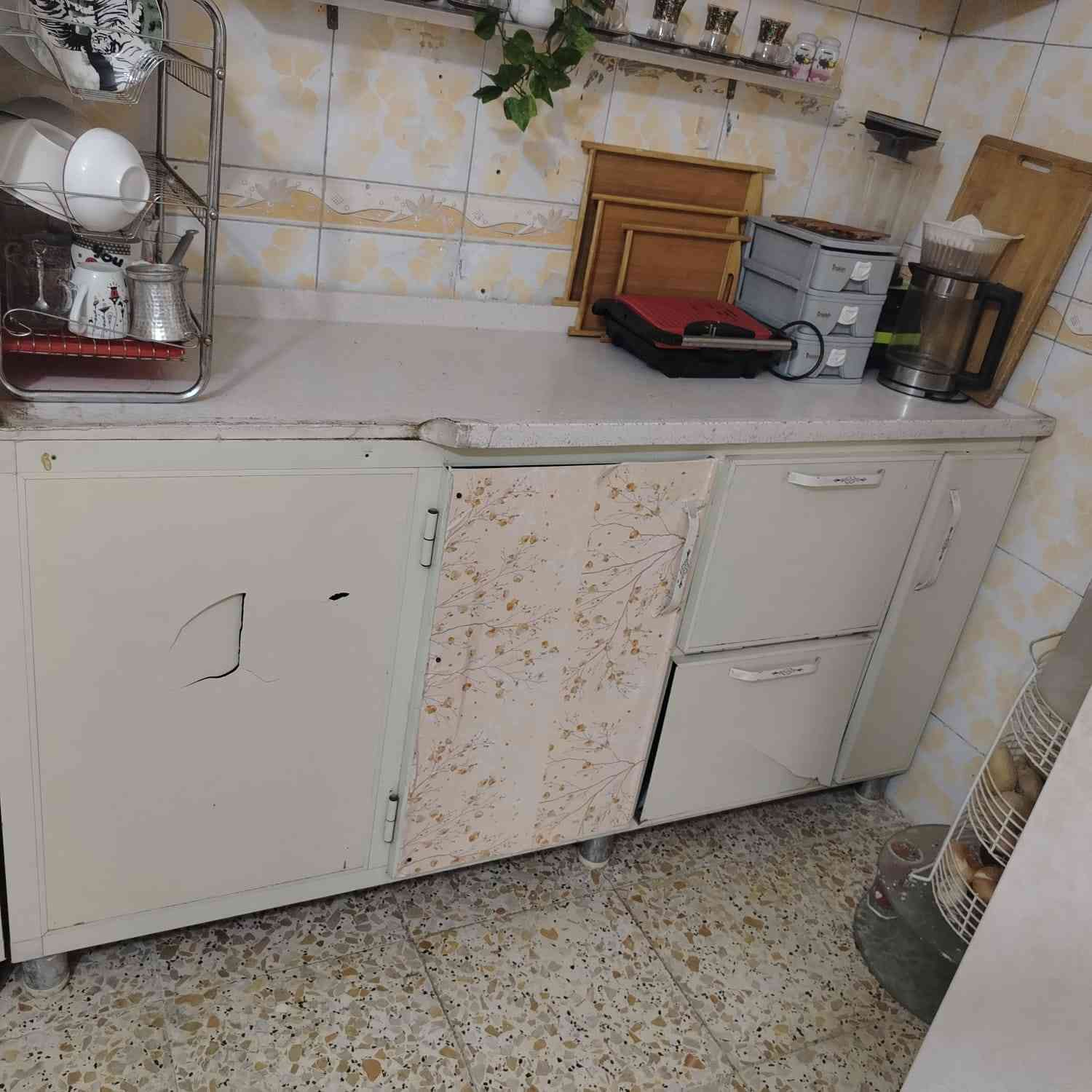 السلام عليكم عندي جربايه ام الطابقين وكاونتر للبيع نظيفات عنوان رئاسه العبيدي شارع ٢٠


**إذا كنت صاحب هذا الإعلان وتريد حذفه لأي سبب، رجاءا أرسل رسالة إلى الدعم الفني**