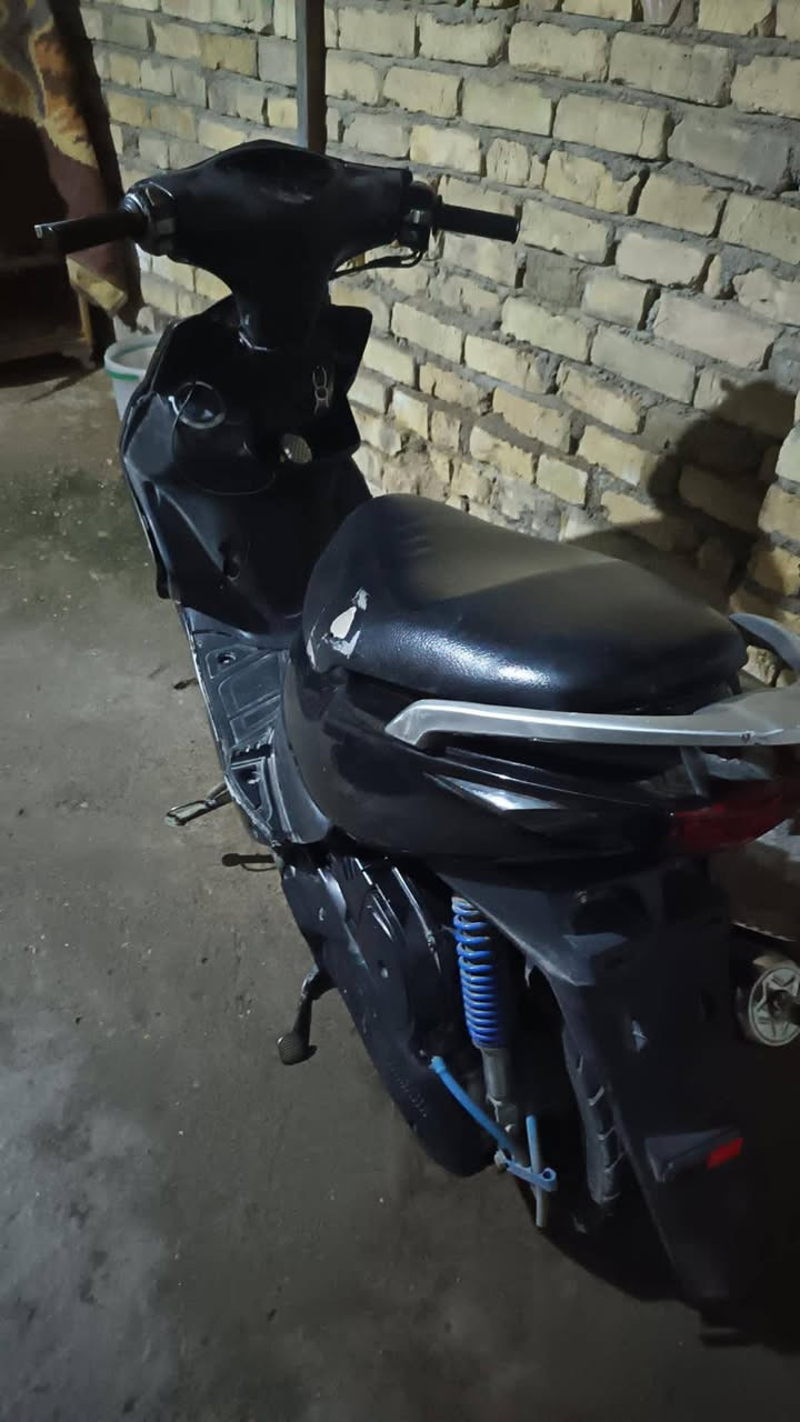 ماكس مضلع نوزل2010 الدراجه نضيفه مبدل كور.
 لان الكور مالته مولس. وبدلتله كور حاويه شرط. شادله كفرات. تجاريه. ول لاصليات مجودات بل بيت
  سعر 475 وبيه مجال حك جيه مكاني بعقوبه 
*********** لاتصال عل رقم
مكلف بل نشر 
نقوصاته بس دشبول وبريك
