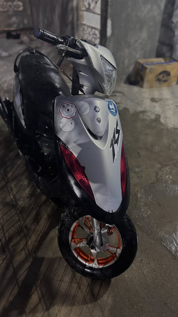 سلام عليكم ماكس عدله متروكه صارلي شهرين ممشغله اول تشغيلته هسه سعرها 350 كفرات كله مختمه بوشه 49 دراجه خير من الله تايره الوره مبنجر جيب احد وياك وتعال اخذه ***********
