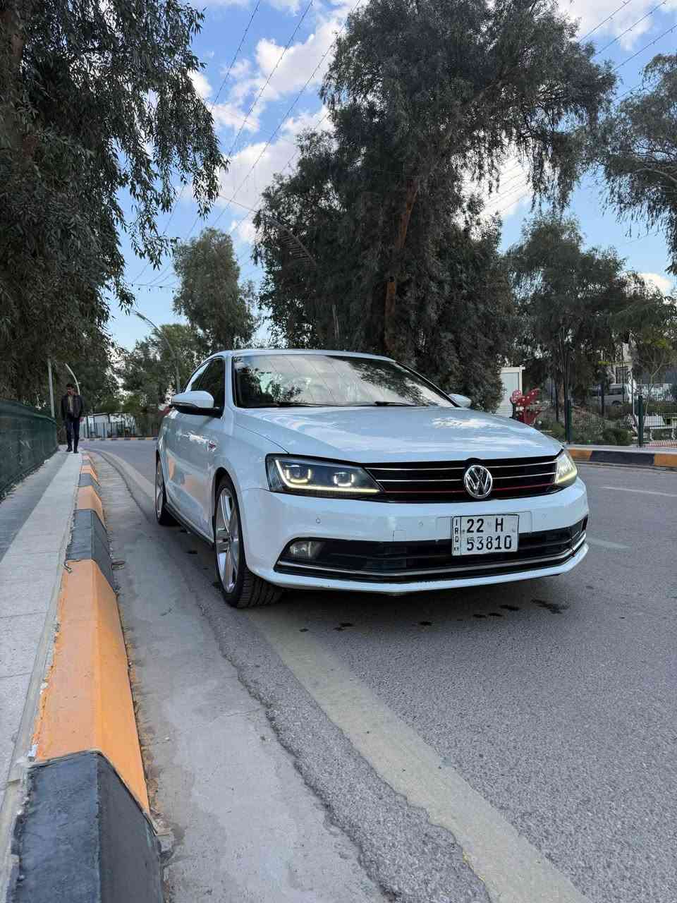 🚘🔥 Volkswagen Jetta GLI 2017 🔥🚘
نسخة رياضية أصلية | 2.0 Turbo | بدون صبغ نهائيًا 🎯

📍 ديالى – بعقوبة
📞 *********** (اتصال / واتساب)

━━━━━━━━━━━━━━━━━━

🔹 الموديل: 2017
🔹 الفئة: GLI الرياضية (Top Sport Trim)
🔹 المحرك: 2.0 Turbo – 4 سلندر قوي واقتصادي ⚡
🔹 الممشى: 109 ألف ميل
🔹 الحالة: بدون صبغ نهائيًا ✔️

━━━━━━━━━━━━━━━━━━
💎 المواصفات والتجهيزات:

✔️ فتحة سقف 🌤️
✔️ بصمة تشغيل + دخول ذكي 🔑
✔️ شاشة كبيرة + Apple CarPlay 📱
✔️ كاميرا خلفية + حساسات أمامية وخلفية 🚨
✔️ مراقبة النقطة العمياء
✔️ نظام فرملة طوارئ
✔️ تدفئة + تبريد مقاعد ❄️🔥
✔️ لوحة قيادة رقمية
✔️ إنارة محيطية داخلية ✨
✔️ مصابيح زينون + LED
✔️ 8 وسائد هوائية 🛡️

━━━━━━━━━━━━━━━━━━

🚀 GLI سيارة شبابية مطلوبة
🚀 ثبات عالي + تسارع ممتع
🚀 مناسبة للاستخدام اليومي والقيادة الرياضية

الفحص مرحّب به بكل شفافية ✔️
السيارة على الواقع أنظف من الصور 💯

#Volkswagen
#JettaGLI
#GLI
#NumanAuto
#سيارات_ديالى
#بعقوبة
#بيع_وشراء_السيارات
#ثقة_التعامل

━ بعقوبة, ديالى
