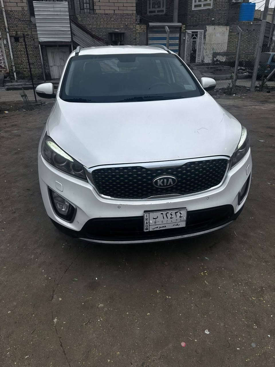 سلام عليكم  سورنتو 2016 خليجي فول مواصفات ما عده الفتحه كفاله عامه  سبعه راكب سته سلندر فور ويل السياره باسمي المكان الناصريه مركز الرقم ***********
