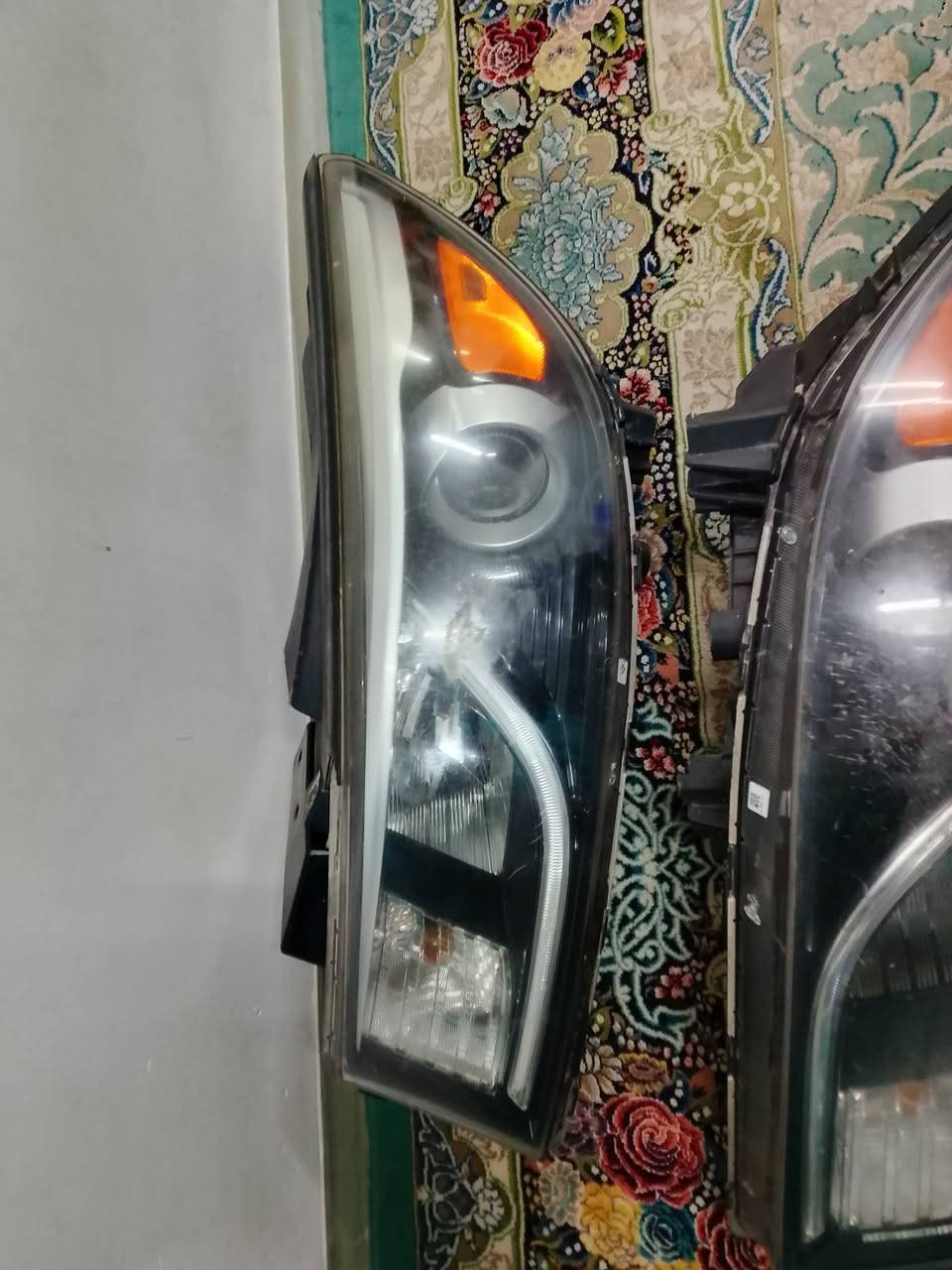 الايتات سيدونا موديل 18
نضافه 90/%  كاملات من ناحية  الشاير الكلوبات عليي ناصي 
واحد من يمهم داخل بي شويه ميي وهيج طكعه صايره بي ***********
