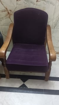 طقم • ٧مقاعد • نضيف ٩٠٪