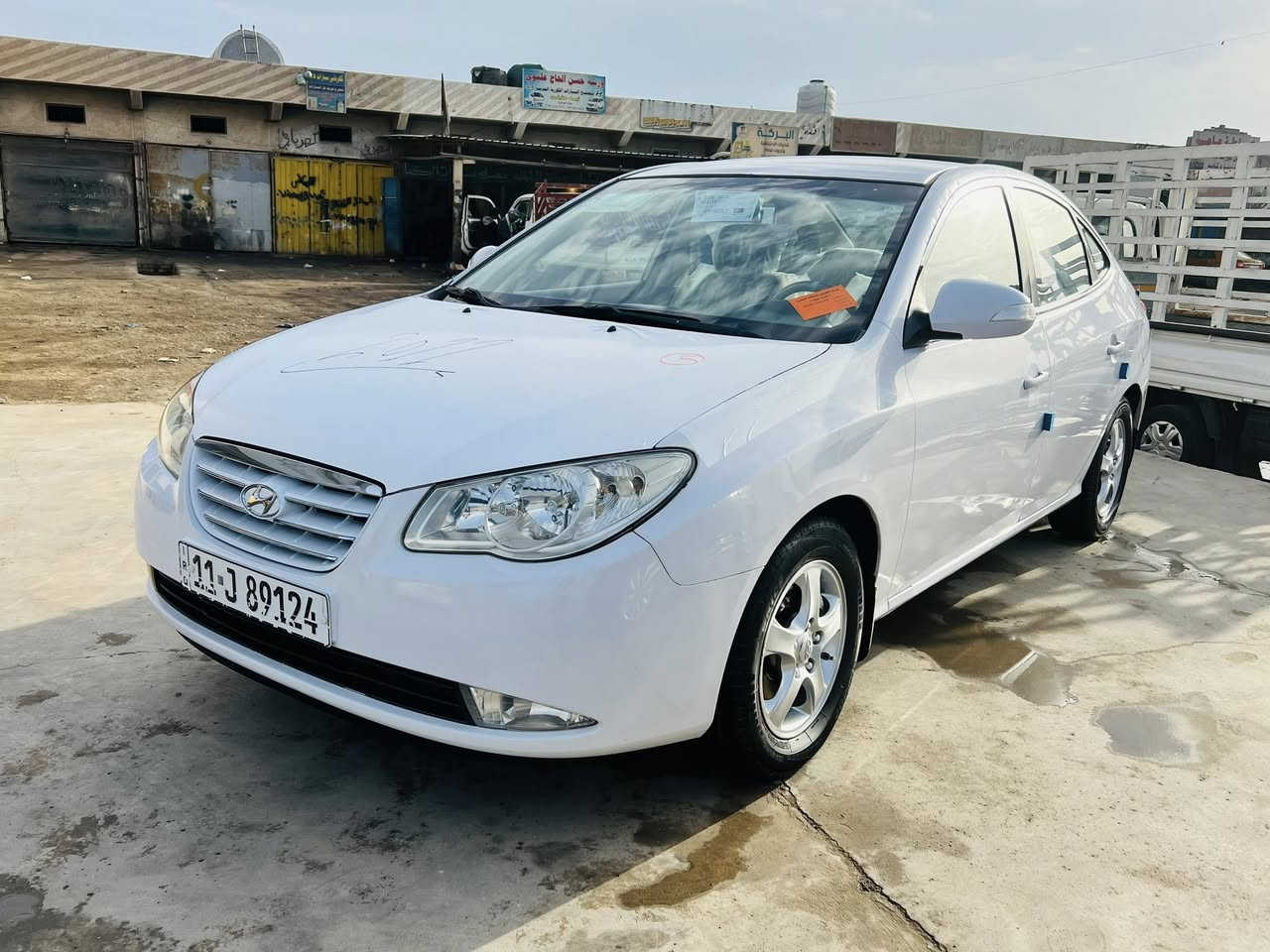 سلام عليكم للبيع الانترا 

موديل 2011 رقم بغداد بسمي تحويل مباشر 

مكينه 2000

مكينه كير صدر تبريد كله جديد 

تخم تاير جديد 

السياره جاهزه من كلشي 

السعر 115 او بيها مجال 

مكاني جسر ديالى تقاتع النهروان 

الاستفسار ***********
