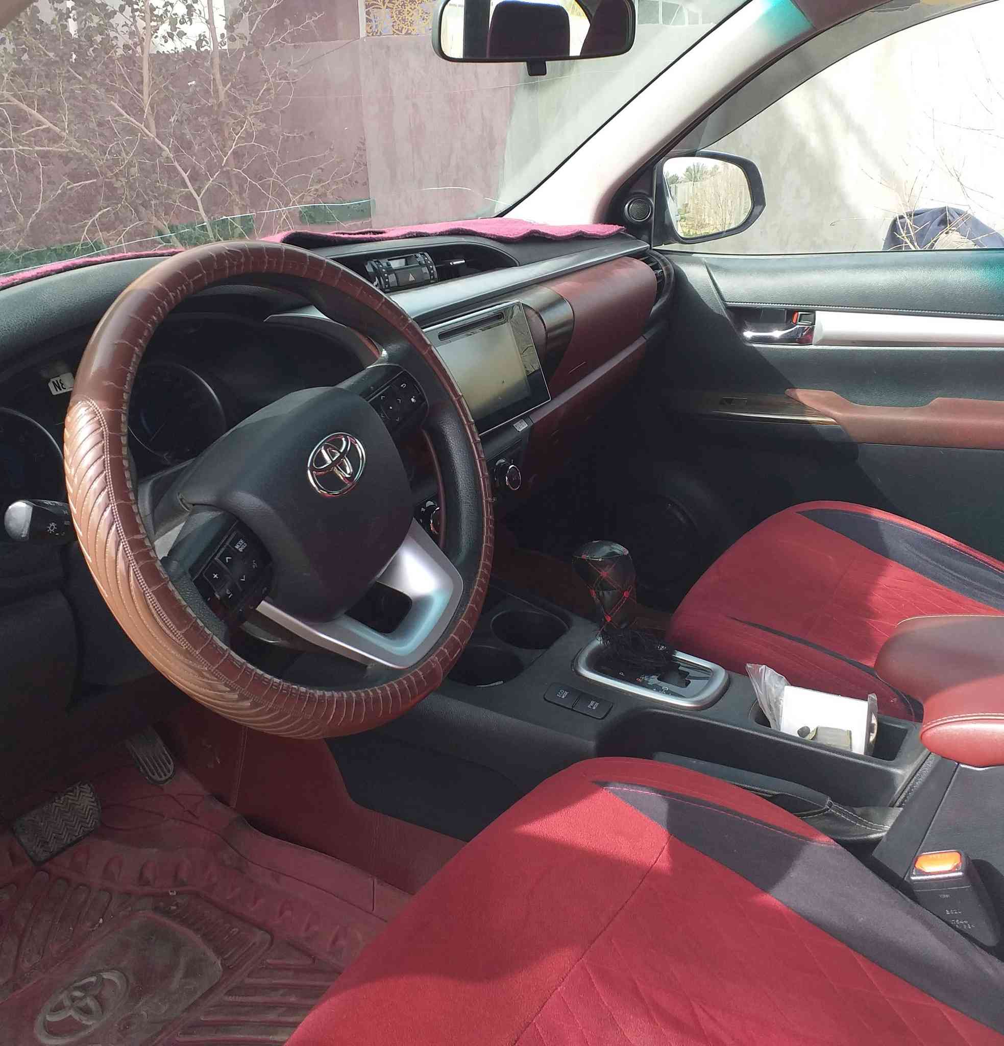 السلام عليكم 
للبيع بيكم هايلوكس موديل 2020
اوتماتيك سويج ساز رقم بغداد سنوي جديدة الى 2030 الضرر كما موضح باسونار اثر حادث بسيط السعر 250$ وبيها مجال بسيط للاستفسار الاتصال على الرقم *********** ومتوفر واتساب 
علما ان مكان السيارة ديالى
