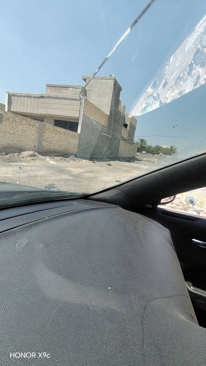 سلام عليكم قطعة ارض بوب الشام شارع السوق مساحه 500متر واجهه 10ونزال 50   مجاري تبليط رصيف خدمات كامله طابو صرف سكني ينسحب عليهه قرض الاسكان بسمي سند مي مسحوبلهه ومجاري هم كامله تجي بس تبني موقعهه حلو كلش فرع هدوء اي شخص يريد يندلهه ادزله لوكيشن مال القطعه الاستفسار ***********
