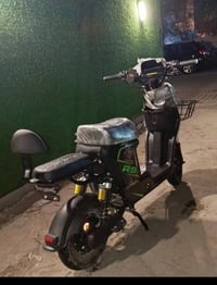 R9 مديل2026 6بطاريات كبار هاي  قطعه نادره   دراجه  نضيفه حيل  رجوع للخ...