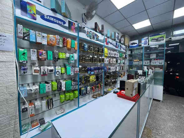 📢 للبيع محل موبايلات جاهز بالكامل – فرصة ذهبية!
للبيع محل موبايلات مجهّز تجهيز كامل… تجي وتفتح وتباشر شغل من أول يوم بدون ما تحتاج تصرف ولا دينار إضافي!
✨ مميزات المحل:
 • يحتوي على كافة المستلزمات والأكسسوارات.
 • جاهز للعمل مباشرة بدون أي تجهيز.
 • موقع حيوي وفعّال داخل المنطقة.
 • مناسب للبداية مباشرة أو للتوسع.
        ويحتوي على غرفه صيانه كامله من جميع الأدوات التي تحتاجها للصيانه وكبيره جداً 
📍 الموقع: كربلاء – حي العامل – المنطقة السابعة.
🎯 سبب البيع: عدم التفرغ فقط.
اللي يريد مشروع مضمون وجاهز من كلشي… هاي فرصت
للاتصال على هذا الرقم او خاص 
 0776 624 4374 كربلاء
