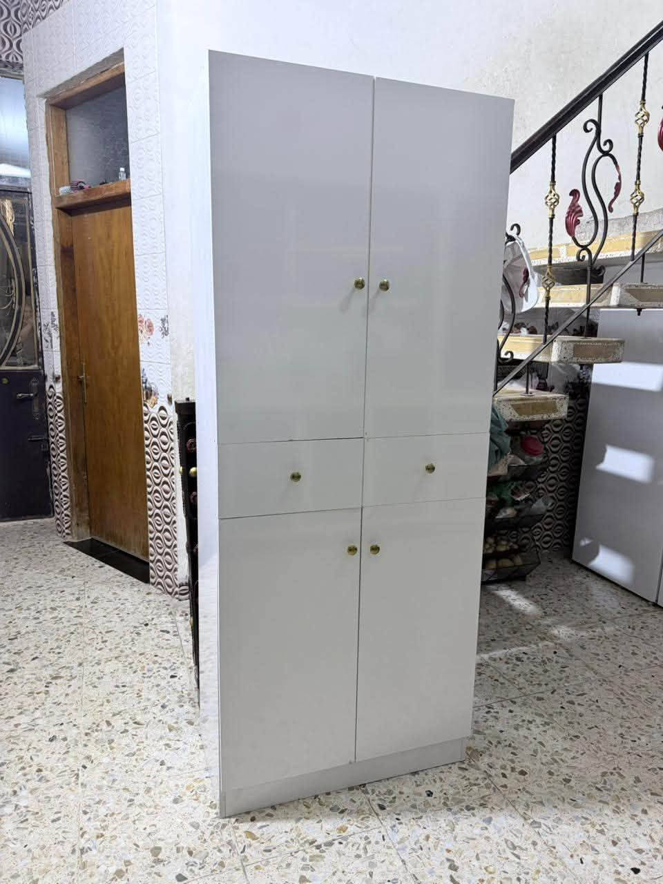 مرجوحه عش الملكه 85 ميز طعام 175 كنتور 150 المكان بغداد جديده *********** واتساب @الجميع
