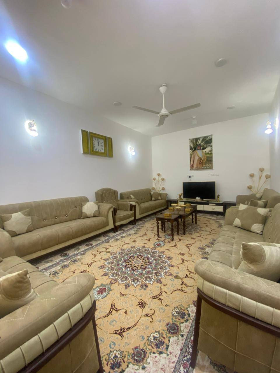 🔹 للبيع دار سكن طابق ونص
📍 الموقع: أم هليل الأولى
📐 المساحة: 200 متر
🛣 على شارع بعرض 20 متر
🏫 قريب من المدرسة الجديدة
💰 مطلوب اسكان: 64 مليون
💵 السعر : 90
✍️ والباقي بيه مجال
📞 للاستفسار والتواصل:
***********
