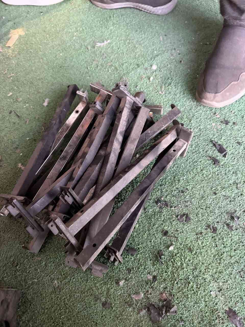 سلام عليكم منكانات وغراض محل للبيع مستخدمم شي بسيط مكان كربلاء للتصال ***********
