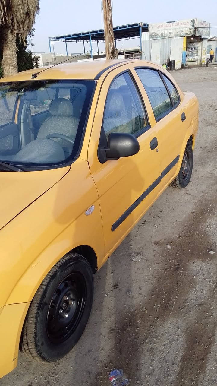 من رخصت الادمن طيبه ٢٠١٥ للبيع السياره نظيفه مكينه وكير مكفولات بيه طخه بسيطه بالباب مال توكتك مكفولة سياره من ضربه وصبغ عده هاي طخه حداديه كهربائيات خير من الله باسمي السياره السعر ٣٥ وبيه مجال شي بسيط للاستفسار الاتصال *********** مكان السياره بغداد / الدوره حي الخورنق
