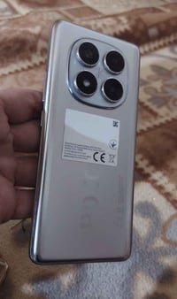 بوكو X7 • ذاكرة ٥١٢ • شاشة AMOLED ١٢٠ هرتز