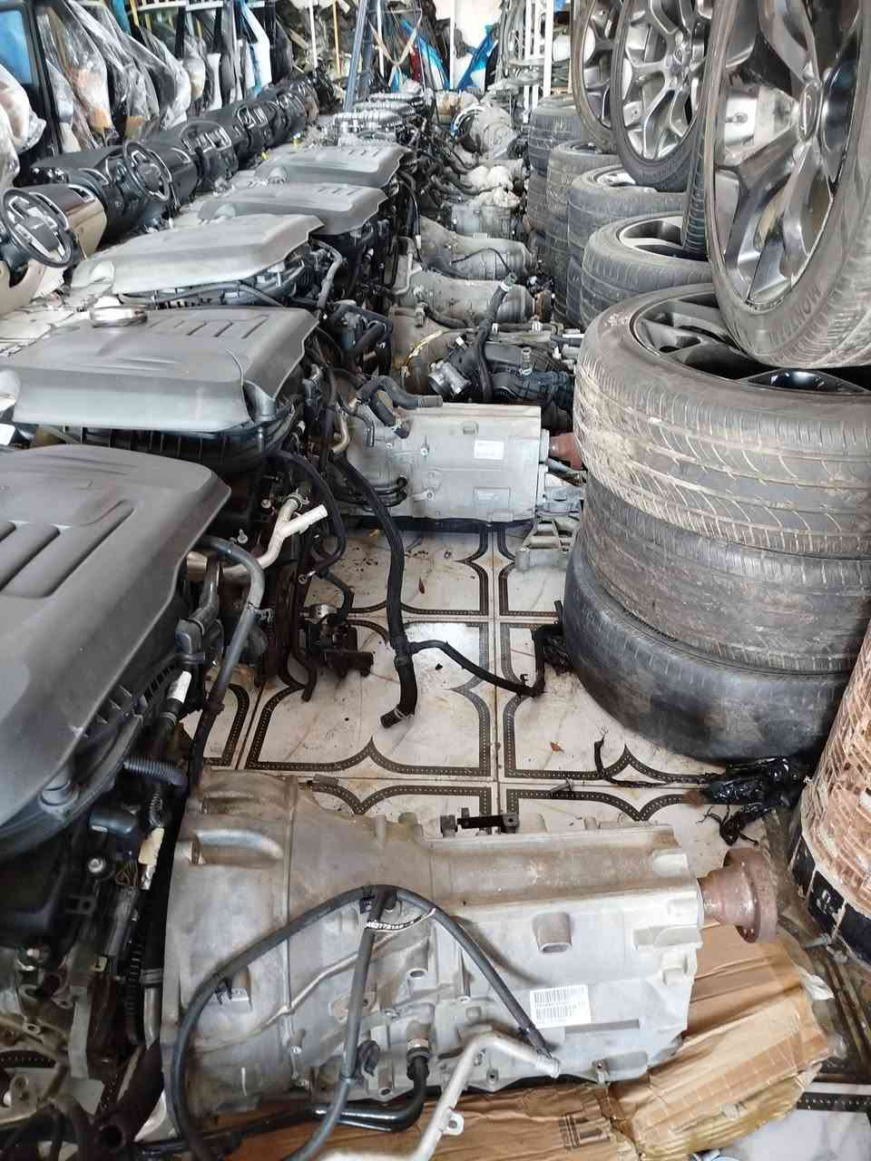 مجمع الأمريكي قرب السجن الإصلاحي
***********
