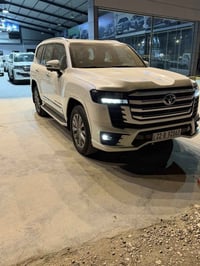 تويوتا لاندكروز  2023 ساز لمتد جكسارة  GXR ماشيه 52 k 3شاشات  اخت زيرو...