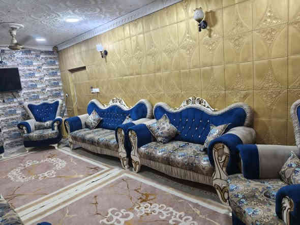 تخم ملكي تزكام14 مقعداخو الجديد نظافته 100/100 ب750الف وبي مجال بسيط للاستفسار المراسله على الخاص او الاتصال على الرقم *********** يوجد توصيل بكروة يوجد واتس اب
