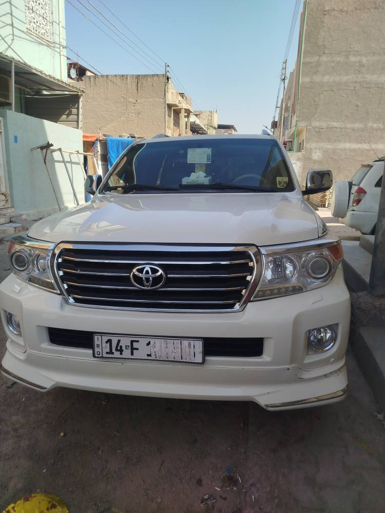 السلام عليكم لاندكروز2010صبغ بنيدتقشيروباردجاملغ خلفي*********** البصرة, العراق
