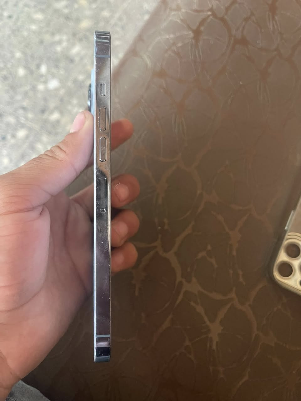 آيفون 13برو ماكس لون بحري نورمان
ذاكره 128
باتري 97
شرط هوا ما يعبر 
سعر 700بي مجال حك جيتك


**إذا كنت صاحب هذا الإعلان وتريد حذفه لأي سبب، رجاءا أرسل رسالة إلى الدعم الفني**