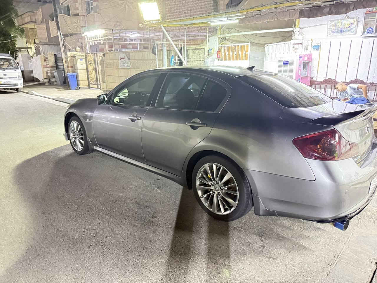 انفنتي g37xS 2013
فول للاخير 
دعاميه او لحيه s
دوسات s
كشنات s
راديتر ريسنك ٤سراوات 
عليه دبات HKS صوته كلش حلو 
عليه داون بايب
شوت لونك 
مبدله ضفاير من طول للطول 
عليه مكينه او كير جدد صار شهرين من شديتهن 
منضومه تبريد جديده ثلج 
السياره كلش هواي مصروف عليهه حتى النواعم مابيه نقص 
سعر 110$ 
مكاني بغداد
***********
