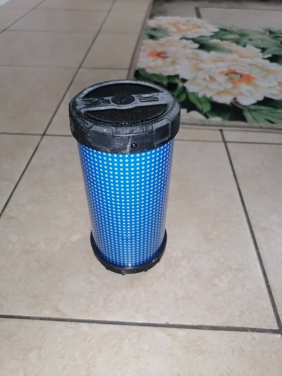 سويج 4 ب10
ومضخم صوت 🔉 بلوتوث ب5 الاف

نشره ضوئيه 15 م ب6 الاف

والتوصيل مجاني والسعر نهائي


**إذا كنت صاحب هذا الإعلان وتريد حذفه لأي سبب، رجاءا أرسل رسالة إلى الدعم الفني**