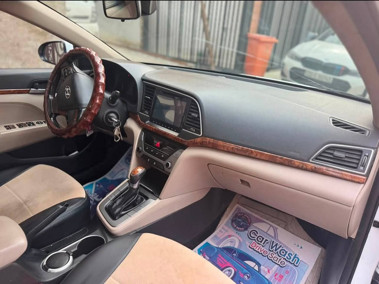 النترا خليجي موديل ٢٠١٨ السعر 142وبيهة مجال بسيط للشراي سنوية ل٢٠٢٩ هزة بشهر التاسع سقطت كلشي بالسونار حقيقي مابي اختلاف و السونار داخل الصور وبيهة طخة البارحة انطخت هم نزلت صورتهة السيارة ماشية 160 الف دواخل صاج وداخل لونين حدادية جديدة كير محرك تبريد لوك دوشمة قبل شهرين السيارة تاخذهة متصرف عليهة ربع دينار ميكانيك كهرباء بلاد ولوك مكاني بغداد غزالية او حي الجهاد ***********
