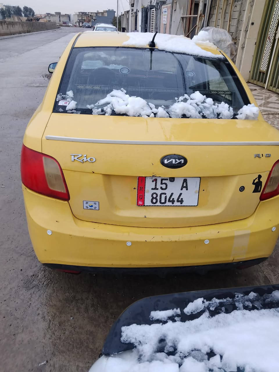 سلام عليكم  كيا ريو موديل 2011 سياره اب اسمي رقم جديد انبار هيئة وغرامات صفر  تحويل من الموصل هزه جديد  مواصفات نضام يكو  اربعه دسك اي بي اس جام كهرب  قفل مركزي اصلي قفل ذاتي حساس اصلي خلفي كاميرا  محرك وكير  جديد طخم  هو وتاير جديد تبريد شغال السياره ما بيه نقص جاهزه  الضرار  تكه شاصي امبدله بس الباقي كفله السعر 77 قفل قفل  الكابون ما مسجل  *********** ،***********  السياره باي كوري مصنوعه الكوريه لان مواصفات ابريد
