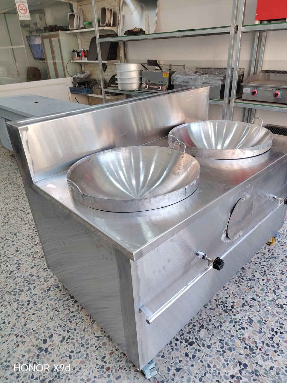 معمل حماده التركي 
لتجهيز جميع مستلزمات المطاعم والفنادق والافران
بغداد العلاوي شارع 6 مجاور مطعم النوار
***********      ***********
          قلاية فلافل فول عازل حراري  100/100
