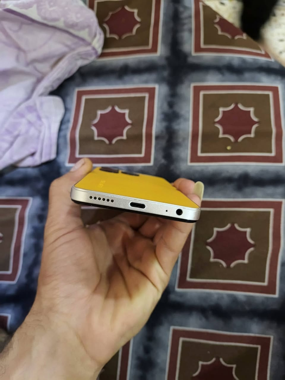 السلام عليكم عندي هاذا الموبايل الببع تكنو سبارك 10 الجهاز نضيف جدٱ
***********
 ***********

