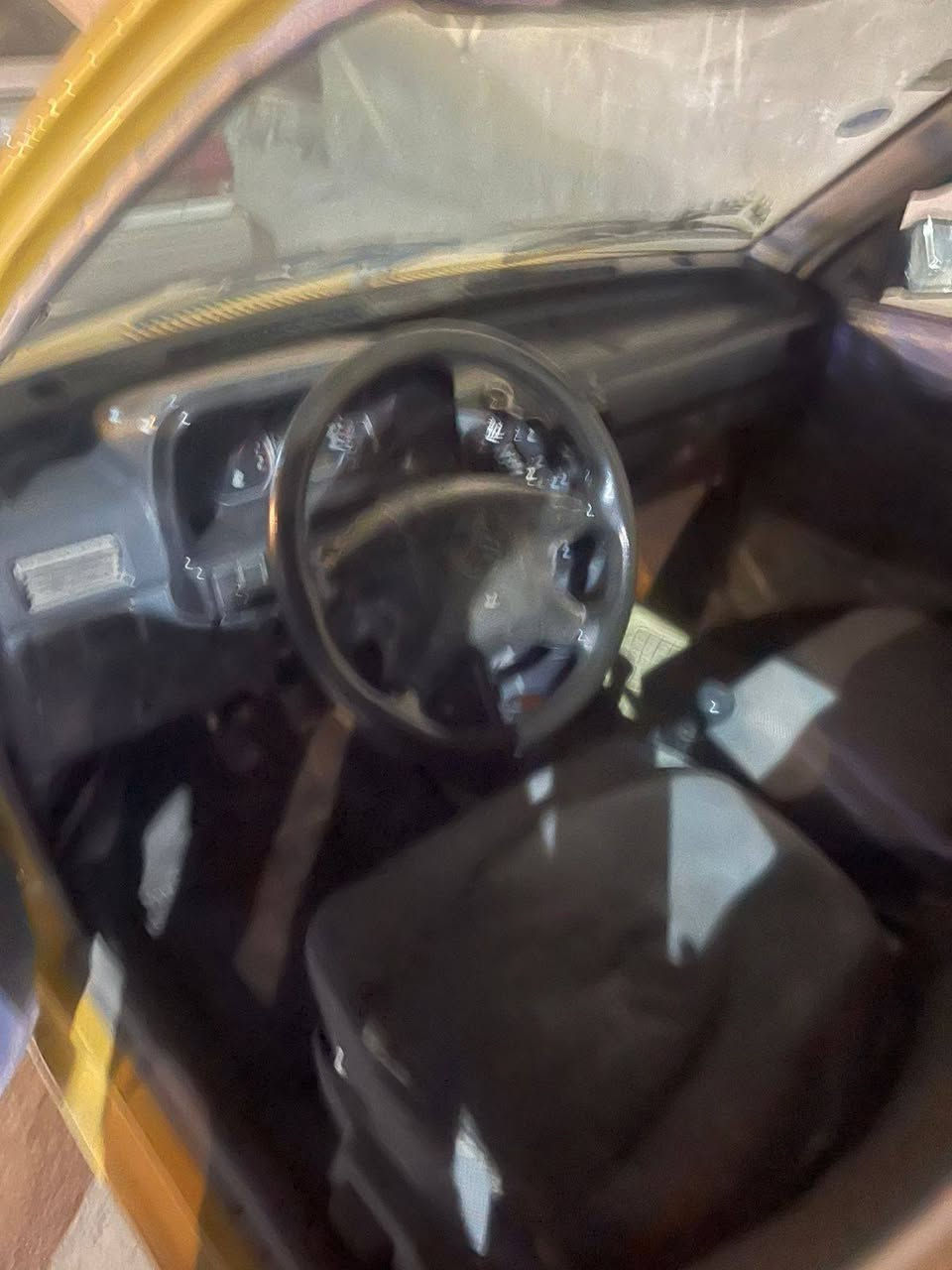 السلام عليكم للبيع سايبا 2011ما بيه تبديل بيه جمالغه عكس السايق مصبوغ فقط و اشوصي ما بيهن شي على وضع الشركه تجي و شوف بعينك و المكينه بيه بديه تبخير فقط السعر 23و بيه مجال حك الجيه الاتصال ***********مكاني الأمين الثاني
