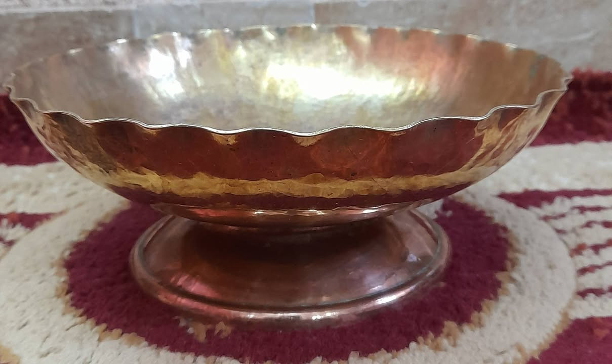 محلايه نحاس احمر 
التفاصيل في الصوره 
بسعر ١٠ دينار واصل لباب بيتك. 
للتواصل على رسائل الصفحة. يتوفر خدمة توصيل


**إذا كنت صاحب هذا الإعلان وتريد حذفه لأي سبب، رجاءا أرسل رسالة إلى الدعم الفني**