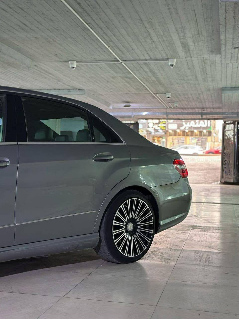 مارسيدس W212
للبيع 
موديل 2011
فول مواصفات عدا الفتحه 
كشنات كهرباء وهيتر وخزن
شفتات ستيرن
تحكم ستيرن
كير 3وضعيات
ويل كب 18
تبريد وتدفئه
لايتات زنون ودينامك
محرك 350
صدر امامي خلفي جديد 
تخم تايرات وباتري جديد
السياره مابيه اي مسج وجاهزه
تريد تحويل تريد وكاله 
وصور السونار موجوده 
مكان السياره اليرموك الاربع شوارع
السعر 139 ورقه وبيه مجال قليل 
***********
*********** واتساب
