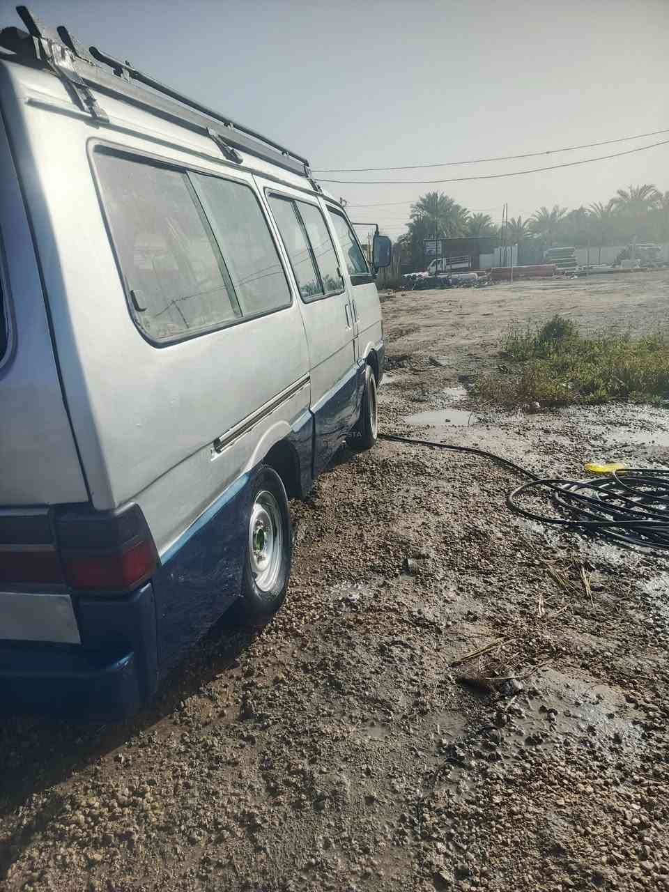 سلام عليكم كيه بسته موديل 92 سياره جديده توه معمره مكينه كير اكسل كفاله سياره بيه شلعه ومعدل تزامط بيه داخل ستاركس تريد تحويل تريد وكاله اني بل خدمه سعره 48 وبيه مجال واذا اكو مراوس بجنبي عالي ناصي موصليه جديده حتلو انطي فرق  مو مشكله مكانه حله السياحي ***********
