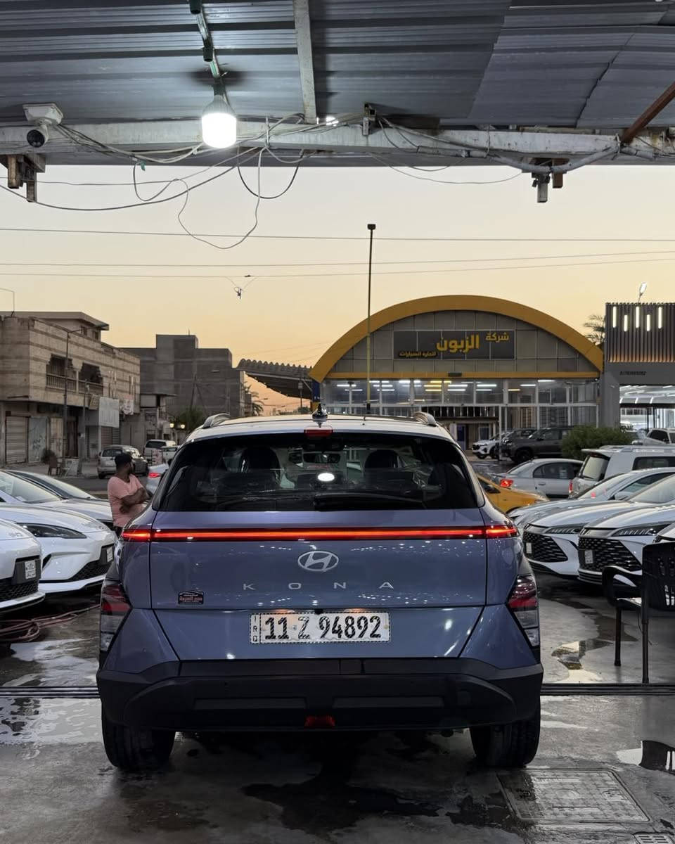 🚗 للبيع 

هيونداي كونا موديل 2025 – خليجي وكالة الاولى

Hyundai Kona 2025 model 

🌍 المدينة –  بغداد – الوزيريه
شركه ومعرض عصر السرعه

•   🛣️  المسافة المقطوعة    - زيرووووووو
------------------------------------------------------------ 

💰 السعر:  علق  هيونداي او كونا او 2025
ويصلك السعر📩

✅ المواصفات :

🎨 لون بحري مميز وجذاب
📍 زيرو كيلومتر
🌍 وارد خليجي
⛽ محرك بنزين
⚙️ محرك 2.0 لتر
❣️بانوراما
🔩 4 سلندر
🔧 ناقل حركة أوتوماتيك
🛞 دفع رباعي AWD

• شاشة لمس حديثة
• بلوتوث
• كاميرا خلفية
• حساسات أمامية
• حساسات خلفية
⭐ تصميم عصري وشبابي ملفت للأنظار
⭐ مقصورة مريحة بمساحة ممتازة
⭐ ثبات وأداء مميز مع نظام الدفع الرباعي
⭐ اقتصادية بالاستخدام
للاستفسار
☎️***********
☎️***********

#للبيع #سيارات_للبيع #سيارات #بغداد_سيل
