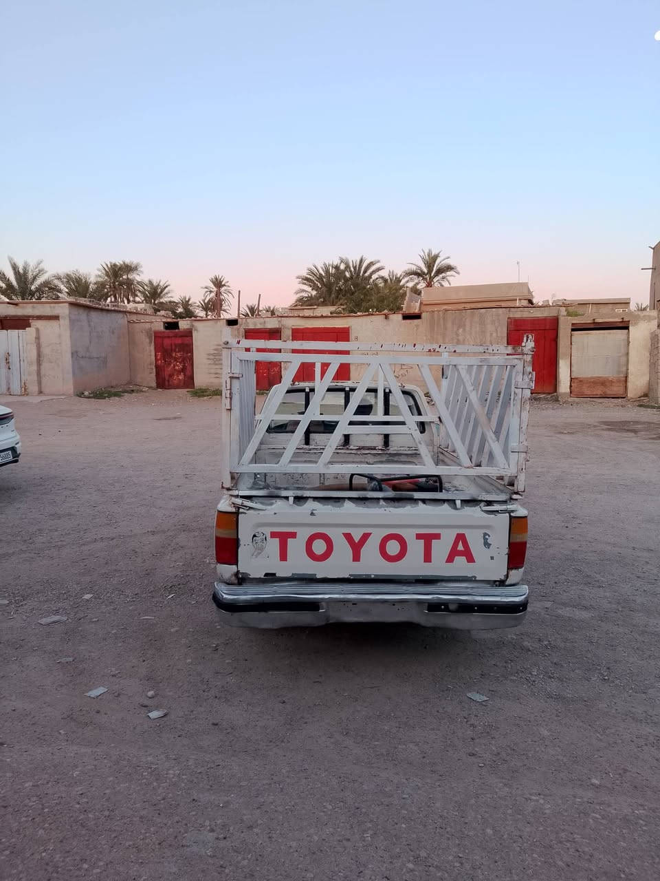 السلام عليكم بيكم تيوتا مديل 90 للبيع كاملة رقم صلاح الدين السعر 40 بيهامجال خابر ودلل مكان السيارة ديالى  ‏‪***********‬‏
