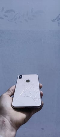 ايفون اكس ماكس • عطل بالخريطة • شاشة وبطارية