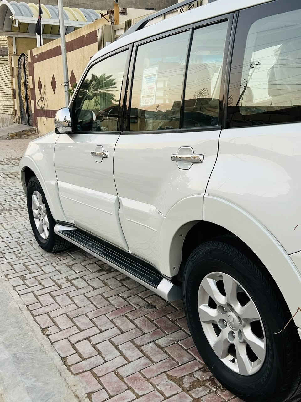 السلام عليكم ورحمة الله وبركاته باجيرو 2016 حبتور مكفوله كفاله عامه ماشيه 92شرط حقيقي سياره فول مواصفات ام دمام حساسات تخم تاير جديد مكينه كير كفاله سياره احلي من الصور رقم بغداد انكليزي بسمي سعر 197وبيه مجال 
***********
***********
