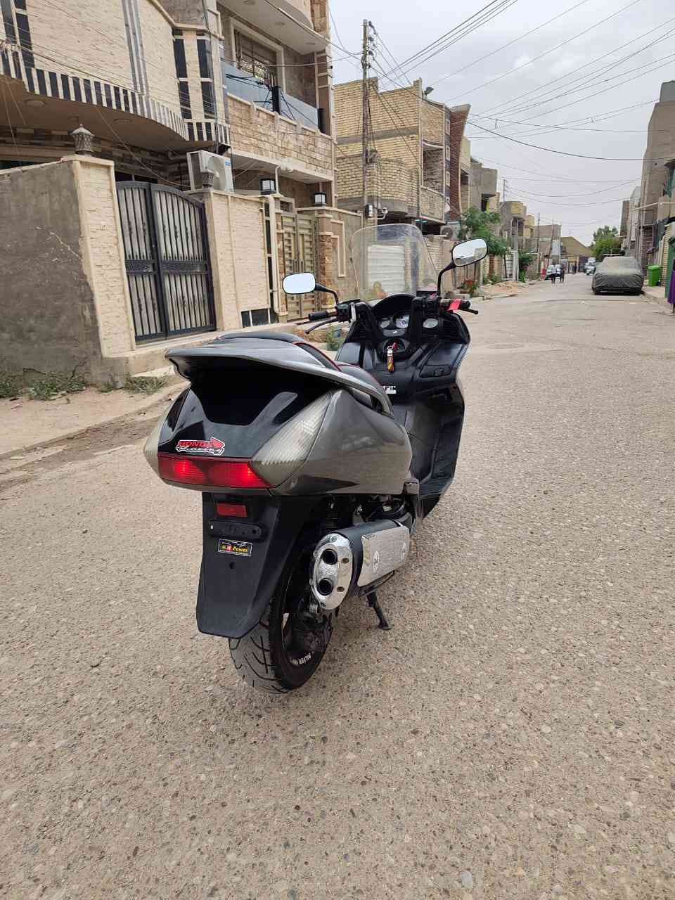 سلام عليكم للبيع سلفر ونج بقلاوه مكينه 600 وراد امريكي دشبول 200 مكينه بلادي برغي مامفتوح كله شغال اي نقص ماكو شلعه معدل توب تخم تايرات جدد دبلات نضيف دراجه مال جناي سعر دراجه 13 بغداد زعفرانيه
***********
