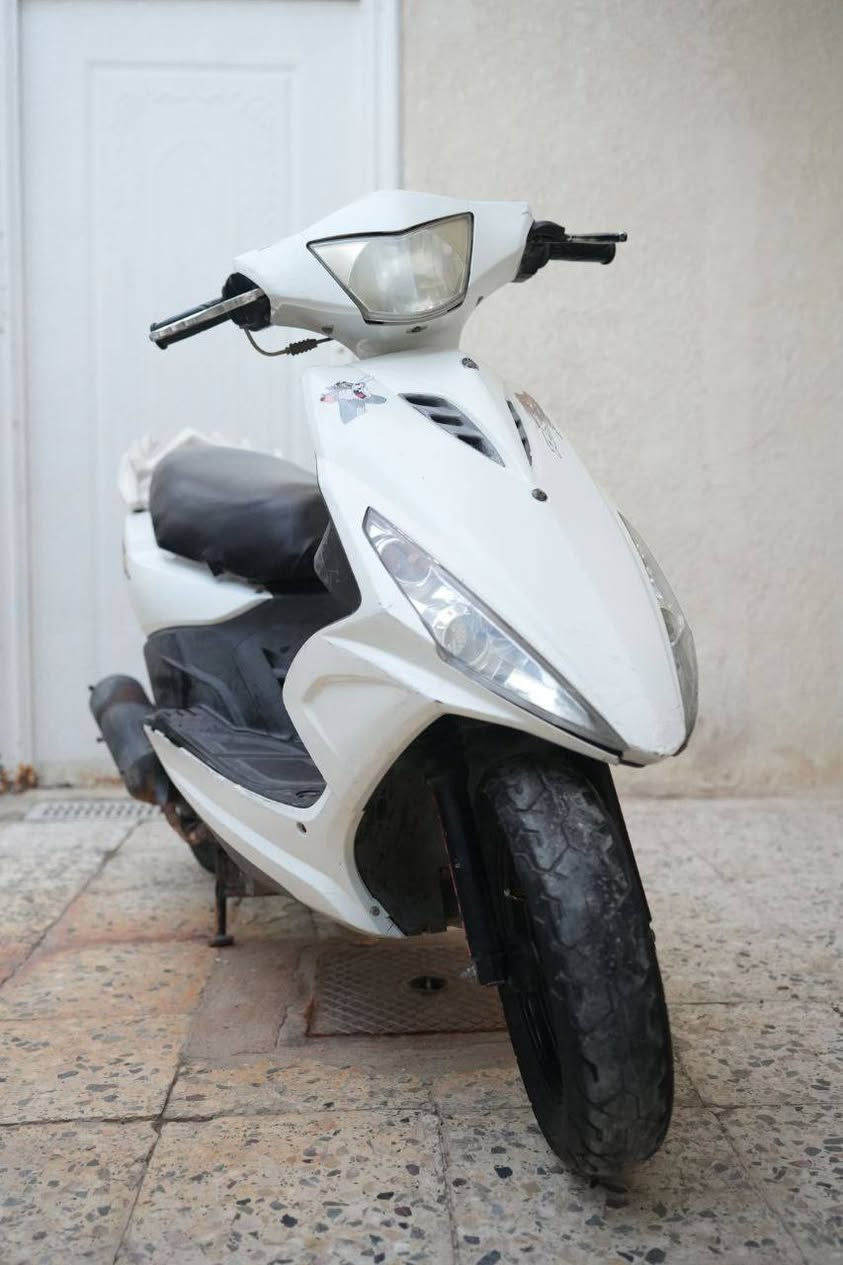 ماكس مضلع مال حاوية للبيع
السعر: 750 ألف وبيها مجال  
للاستفسار  اتصال ***********
