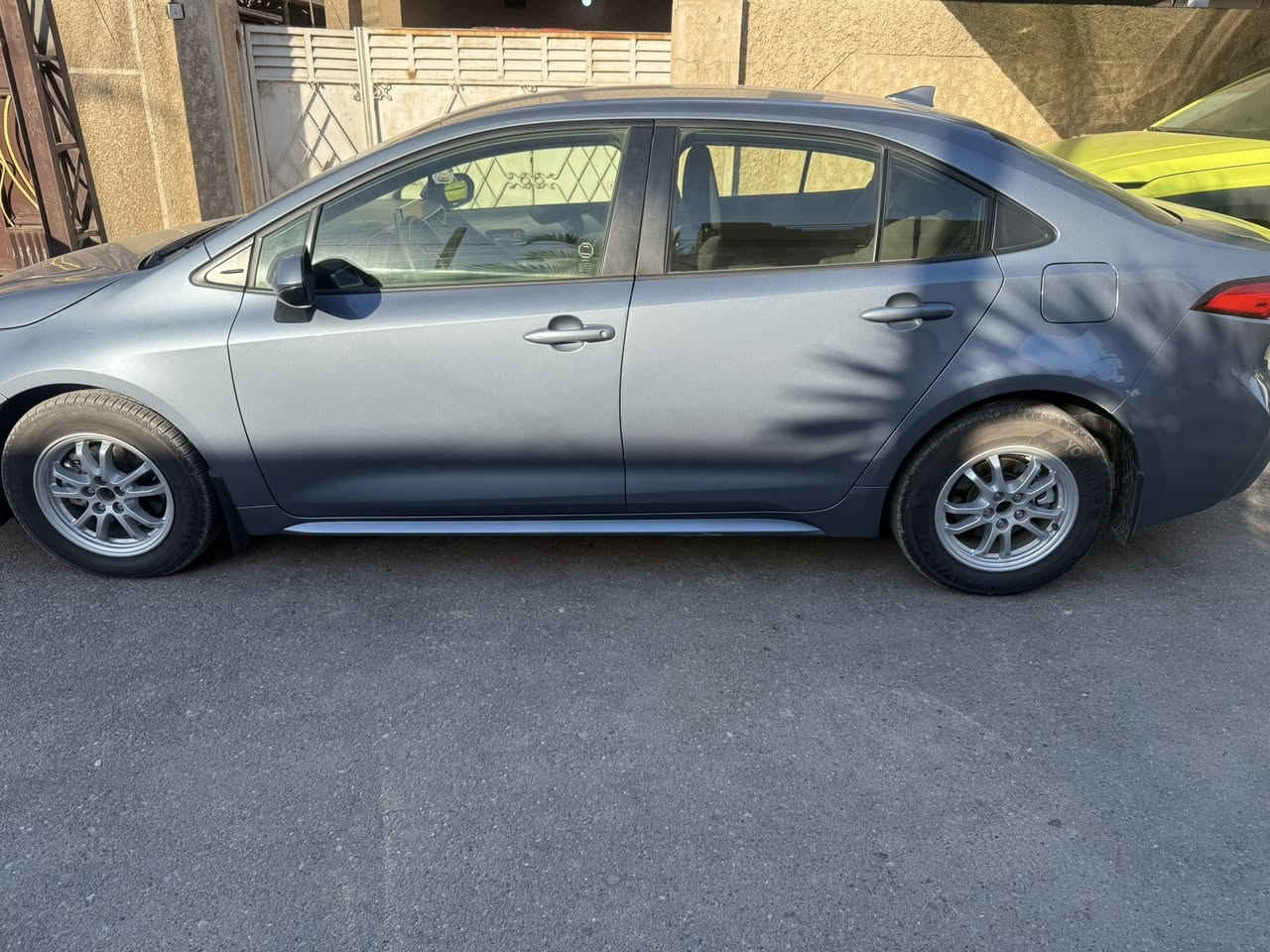 كورلا هايبرد موديل 2025 وارد كندي حادثها موضح بالصور بدون تبديل بدون ايرباك
بدون دواخل شاصي لغد مكفول موصفات LE

بصمة 

شاشة دجتال 

هيتر كشنات 

وباقي الموصفات المعروفه مال LE

ماشيه 13الف كيلو 

السعر 160 

مكاني بغداد الدورة 

***********
