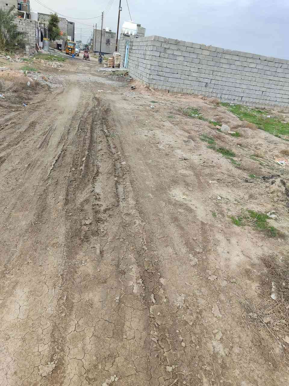 السلام عليكم 

قطعه ارض للبيع بهرز حي الشرطة فرع رقم /9/

المساحه 200متر 

جنس العقار//طابو زراعي 

الخدمات // ماء/ كهرباء 

السعر // 32 وبيه مجال 

للاستفسار الاتصال على الرقم 

***********
