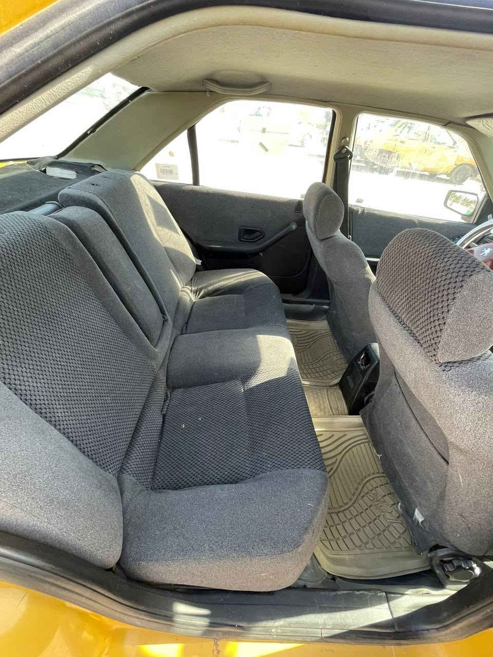 السلام عليكم بيجو بارص 2015 سيارة نضيفة وحلوة سيارة بيهة باب صبغ باب الصدر بس كير مكينه مكفولة مكاني بغداد زعفرانية السعر 44وبيهة مجال حك الجيه السيارة احلة من صور رقم ***********
