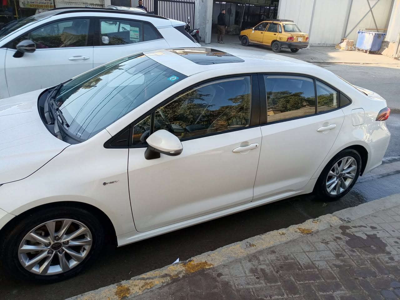 السلام عليكم ورحمه الله وبركاته كورلا هايبرد موديل 2025 ماشيه 40 الف السيارة على وضع  الشركة مبدل دعامية أمامية فقط السيارة مطلوبة للمصرف اني الكفيل استقطاع من راتبي ابيع بوكاله السعر 142 ورقة للاستفسار الاتصال على الرقم ***********
