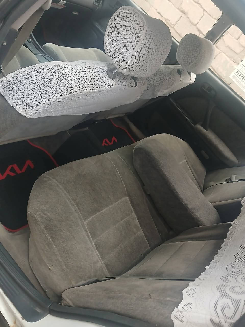 بطه للبيع مديل ٩٣ سنويه وهزه جديده رقم دولي
مكفوله من الكص والنقل قماره بيه معجون ومصبوغة للجماليه
غرفه نضيفه تبريد شغال حداديه جديده مكينه ٢ ونص وكير مكفولات ما ناقصها شي 
سعرها ٤٧ وبيه مجال مكاني بصره 
ما متواجد على الماسنجر  
 اتصال ***********
